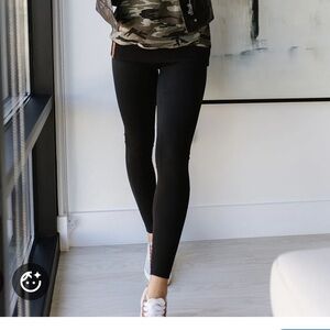 Ampersand Avenue Game Changer leggings Size M Inseam 25” Black NWT
